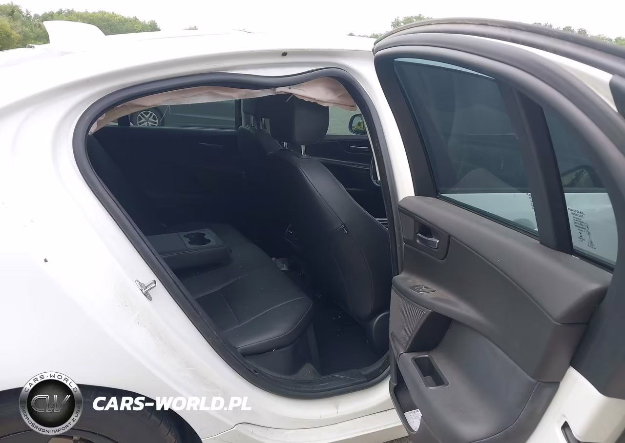 2018 Jaguar Xe 25T Premium VIN:SAJAJ4FX1JCP20809 - 8
