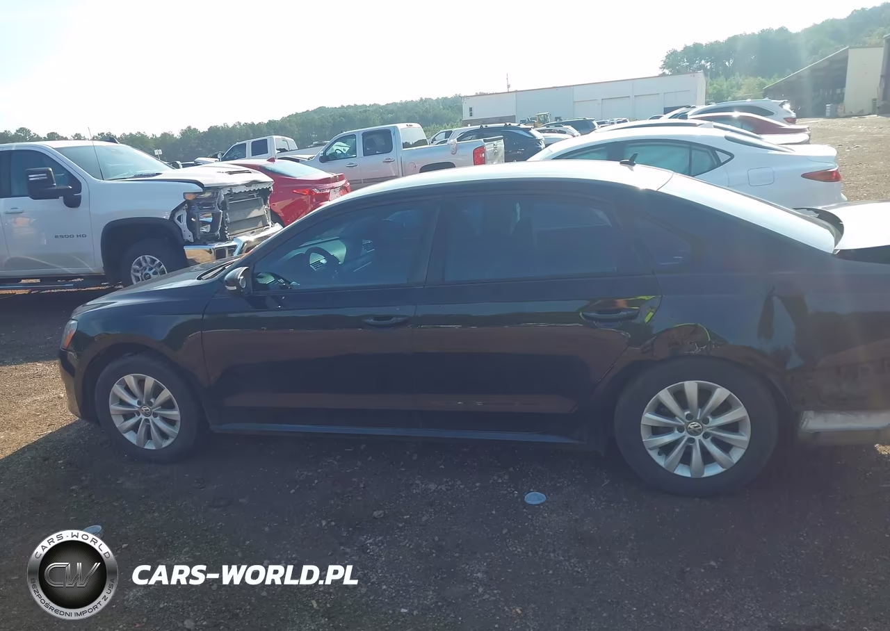 2013 Volkswagen Passat 2.5L S VIN:1VWAH7A31DC073801 - 14