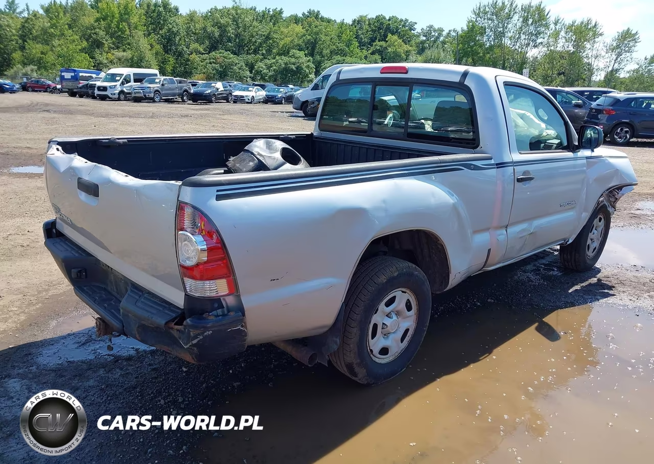 2010 Toyota Tacoma VIN:5TENX4CN5AZ686893 - 4