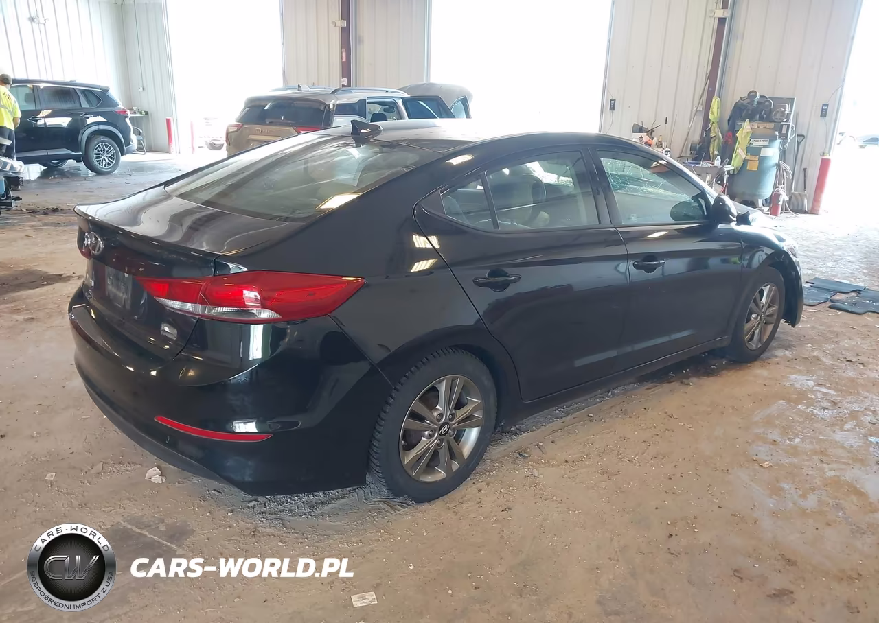 2017 Hyundai Elantra Se VIN:5NPD84LF5HH097356 - 4