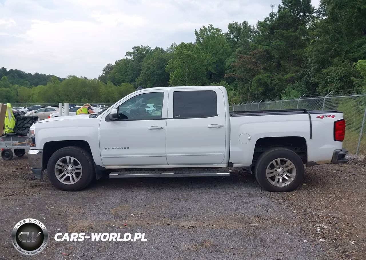 2018 Chevrolet Silverado 1500 1Lt VIN:3GCUKREC6JG293080 - 14