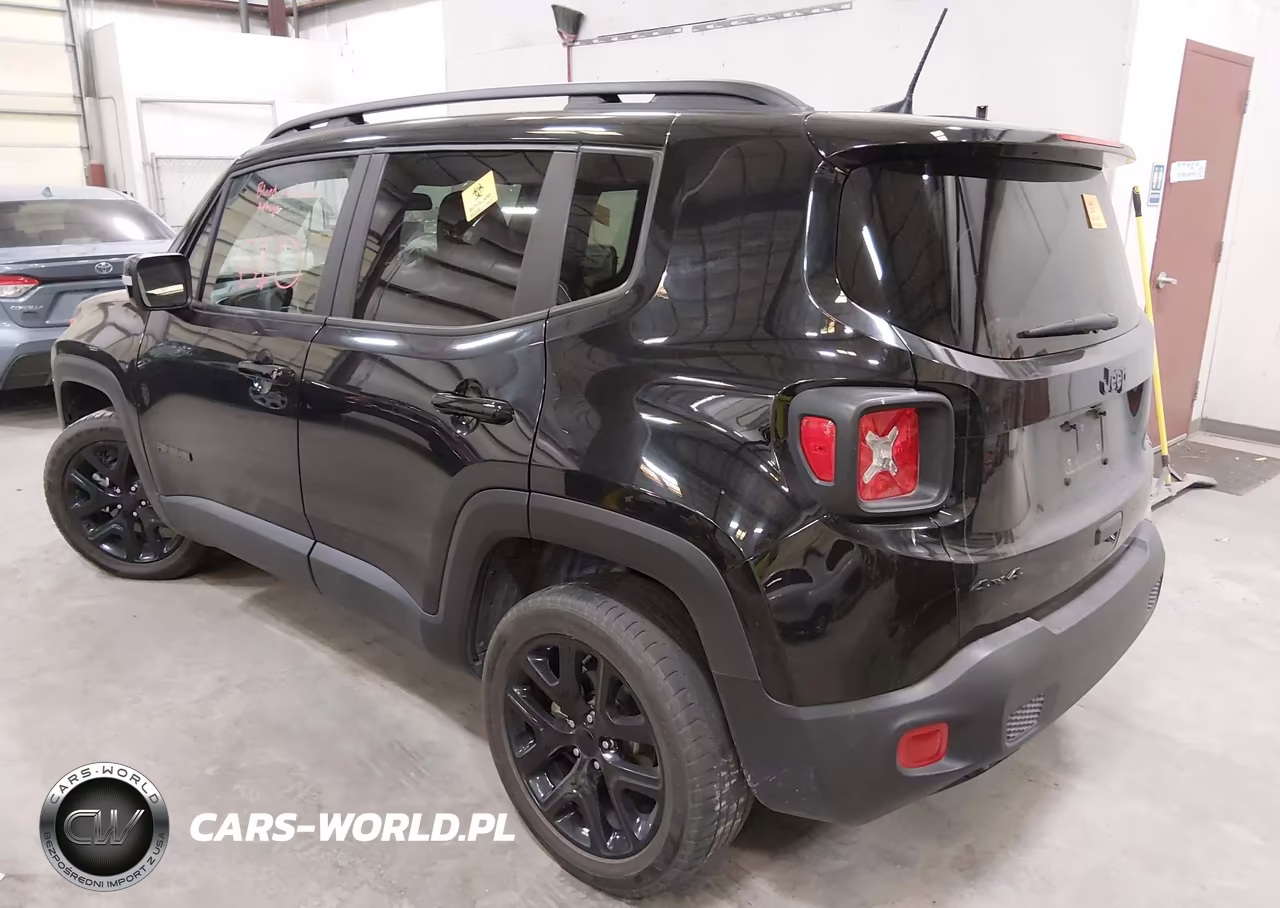 2022 Jeep Renegade Altitude 4X4 VIN:ZACNJDE11NPN72575 - 3