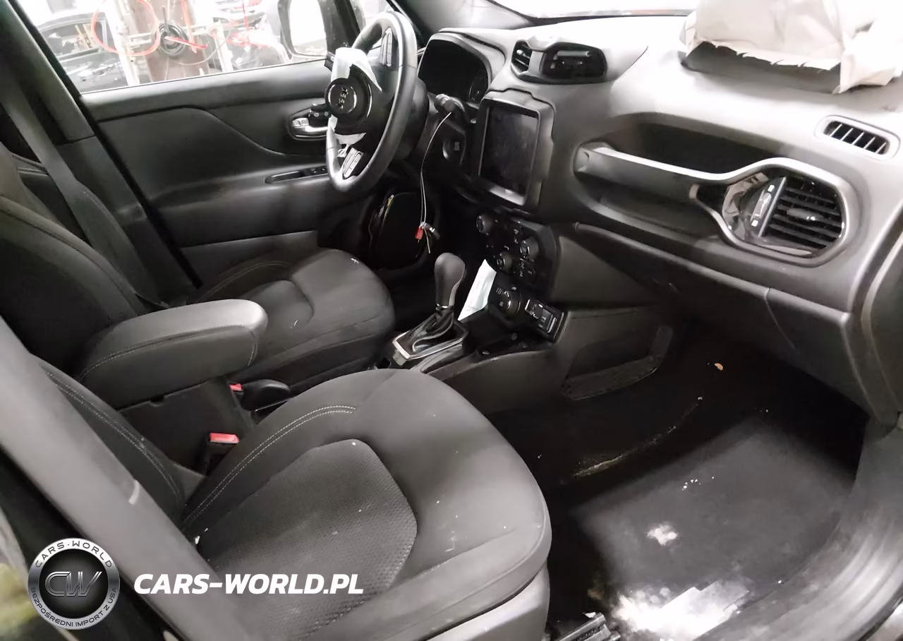 2022 Jeep Renegade Altitude 4X4 VIN:ZACNJDE11NPN72575 - 5