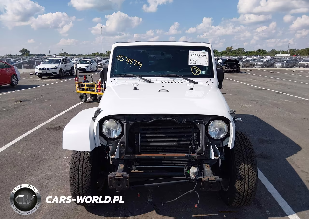2012 Jeep Wrangler Unlimited Sahara VIN:1C4BJWEG3CL213073 - 13