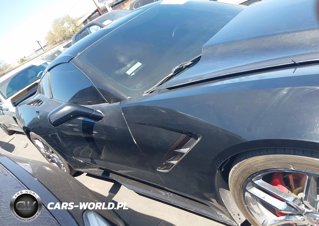 2015 Chevrolet Corvette Stingray VIN:1G1YD2D73F5111477 - 13
