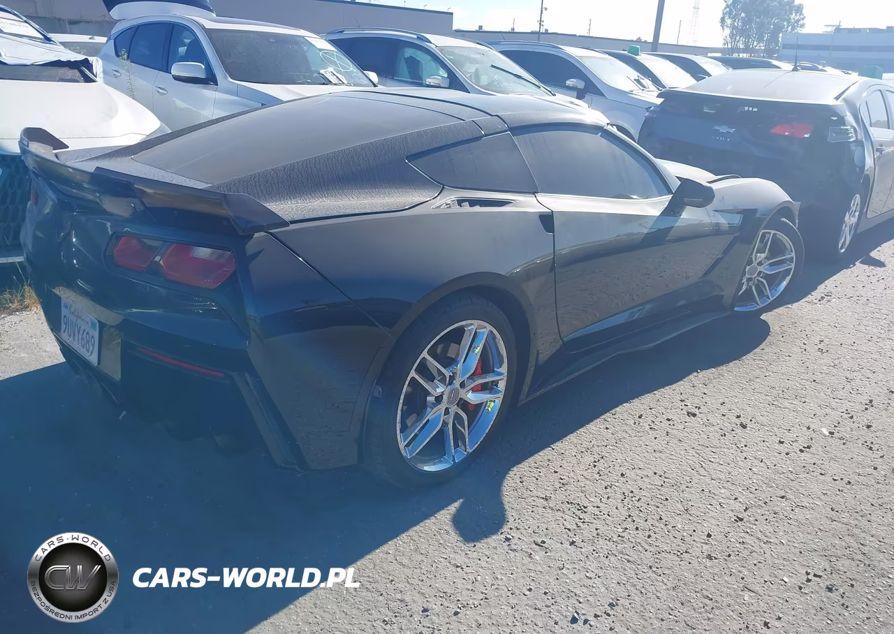 2015 Chevrolet Corvette Stingray VIN:1G1YD2D73F5111477 - 4