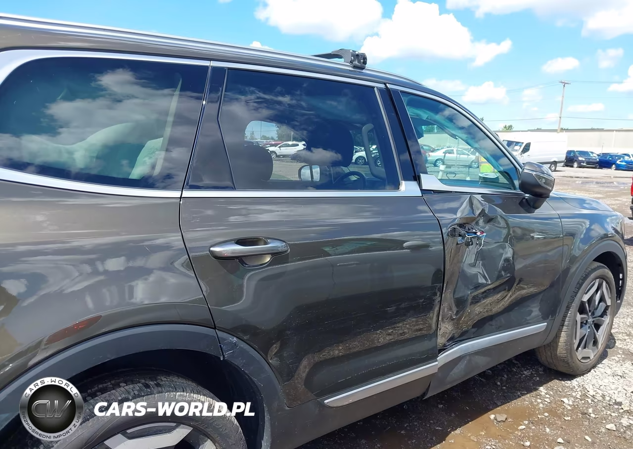 2024 Kia Telluride S VIN:5XYP6DGCXRG566114 - 17