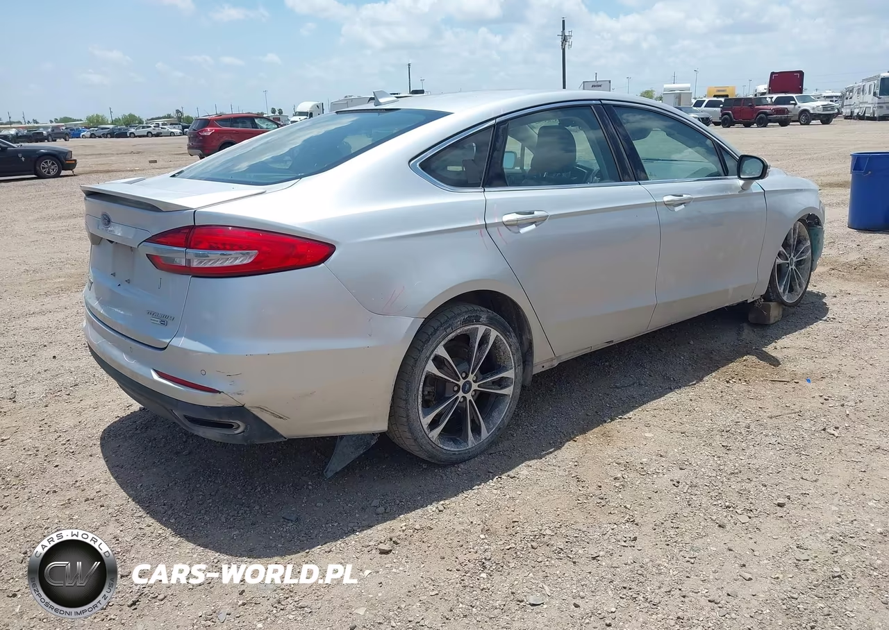 2019 Ford Fusion Titanium VIN:3FA6P0D96KR152727 - 4