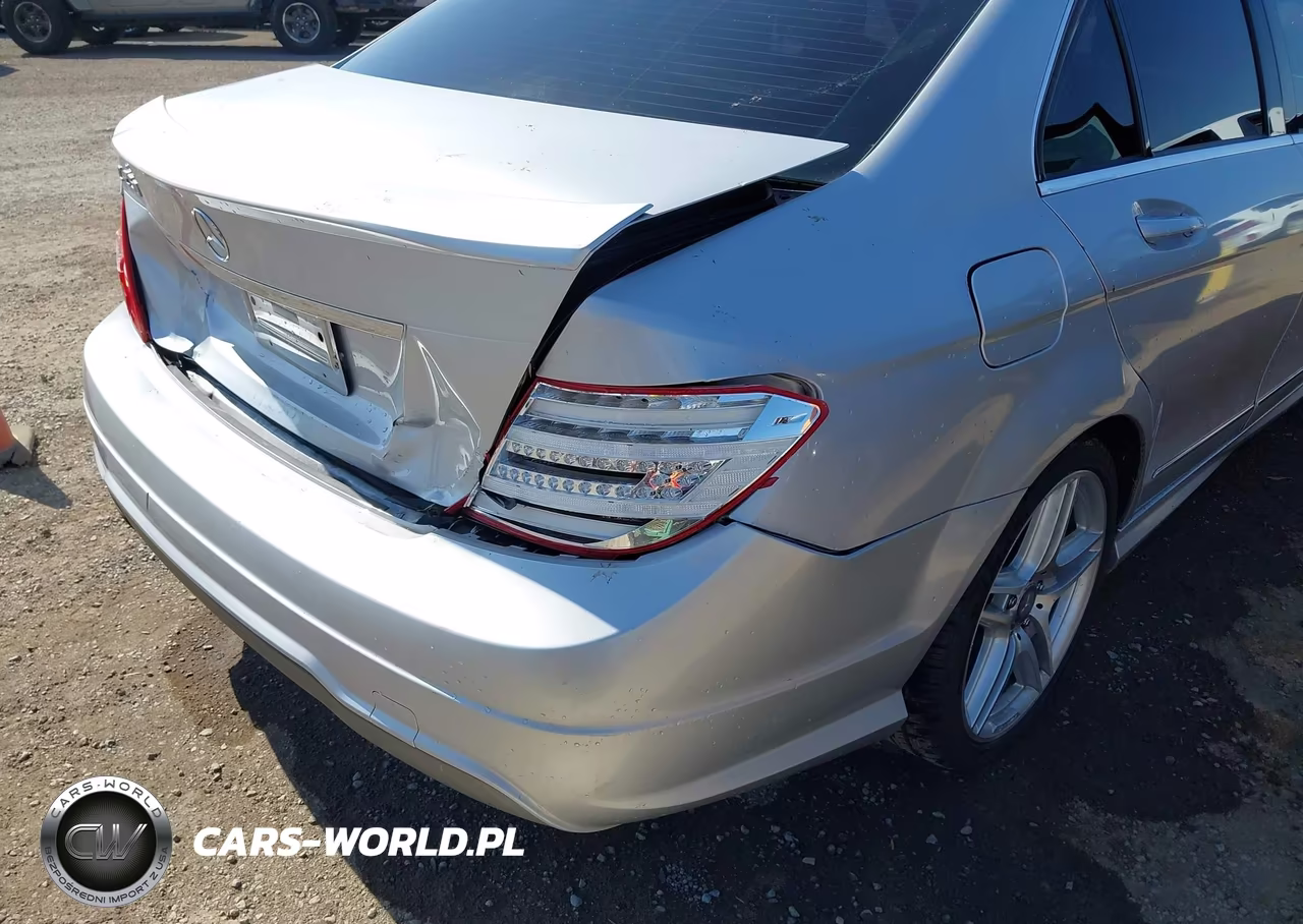 2013 Mercedes-Benz C 250 Sport VIN:WDDGF4HB2DA845383 - 12