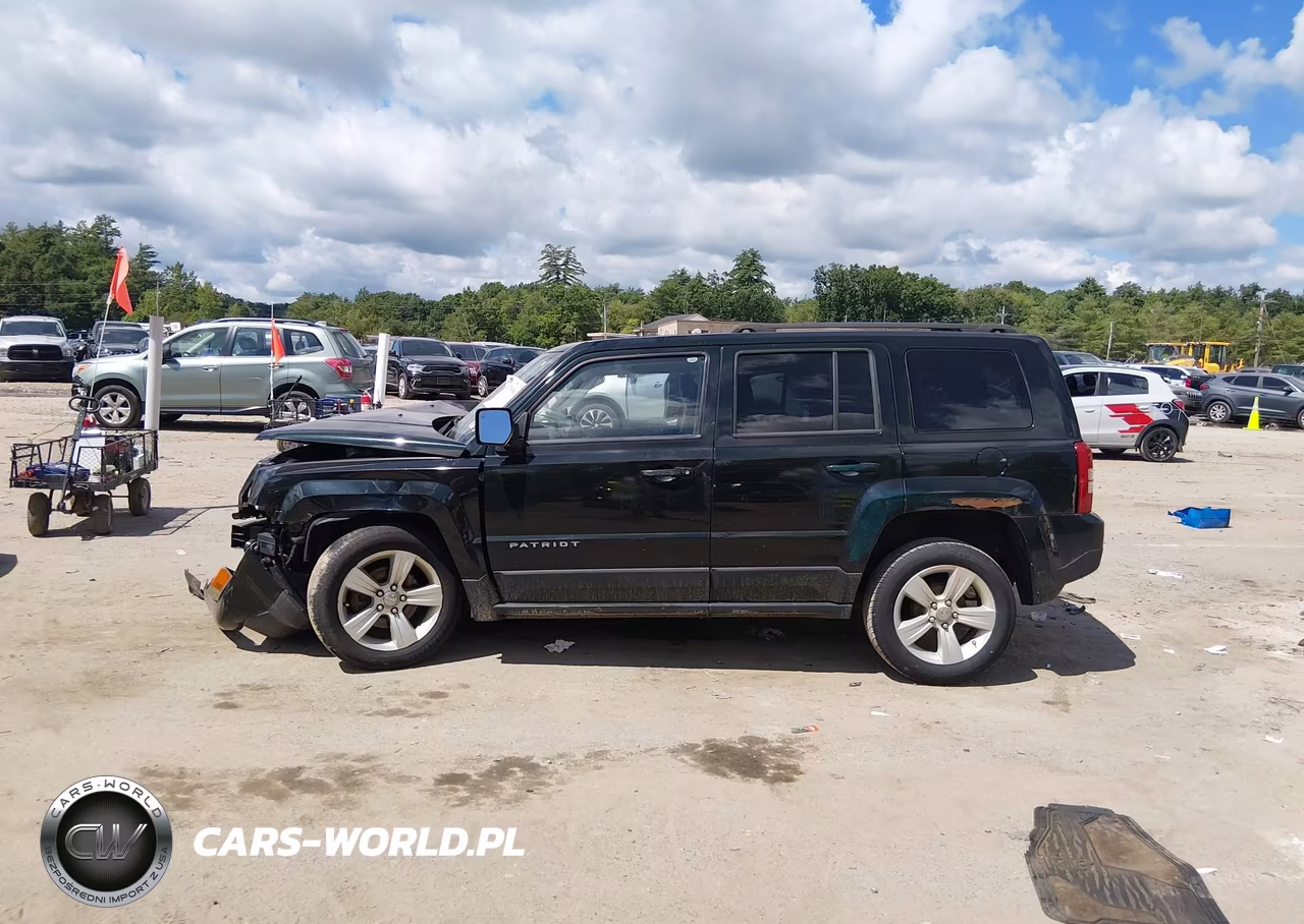 2013 Jeep Patriot Latitude VIN:1C4NJPFB3DD211115 - 15