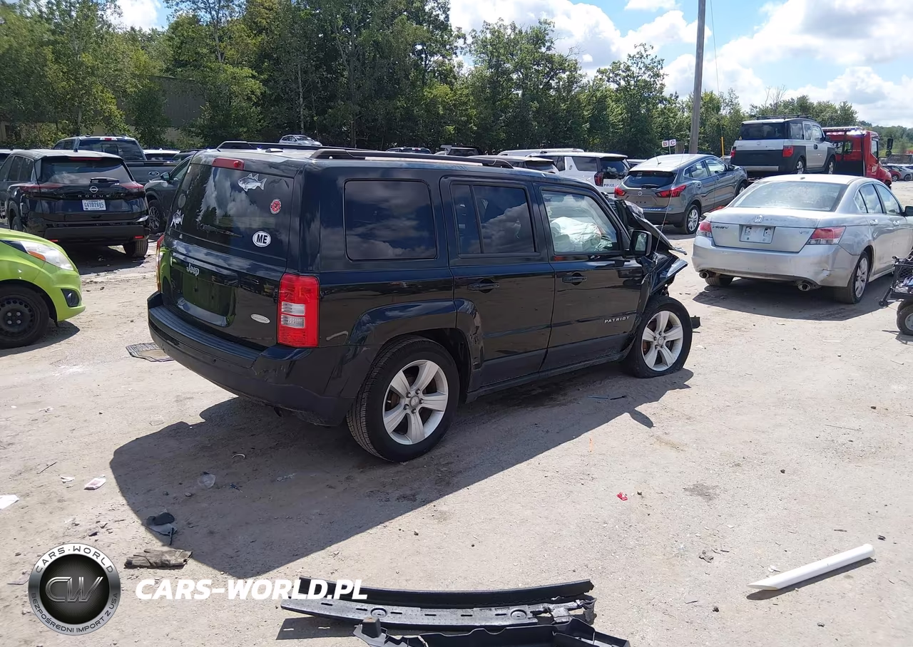 2013 Jeep Patriot Latitude VIN:1C4NJPFB3DD211115 - 4