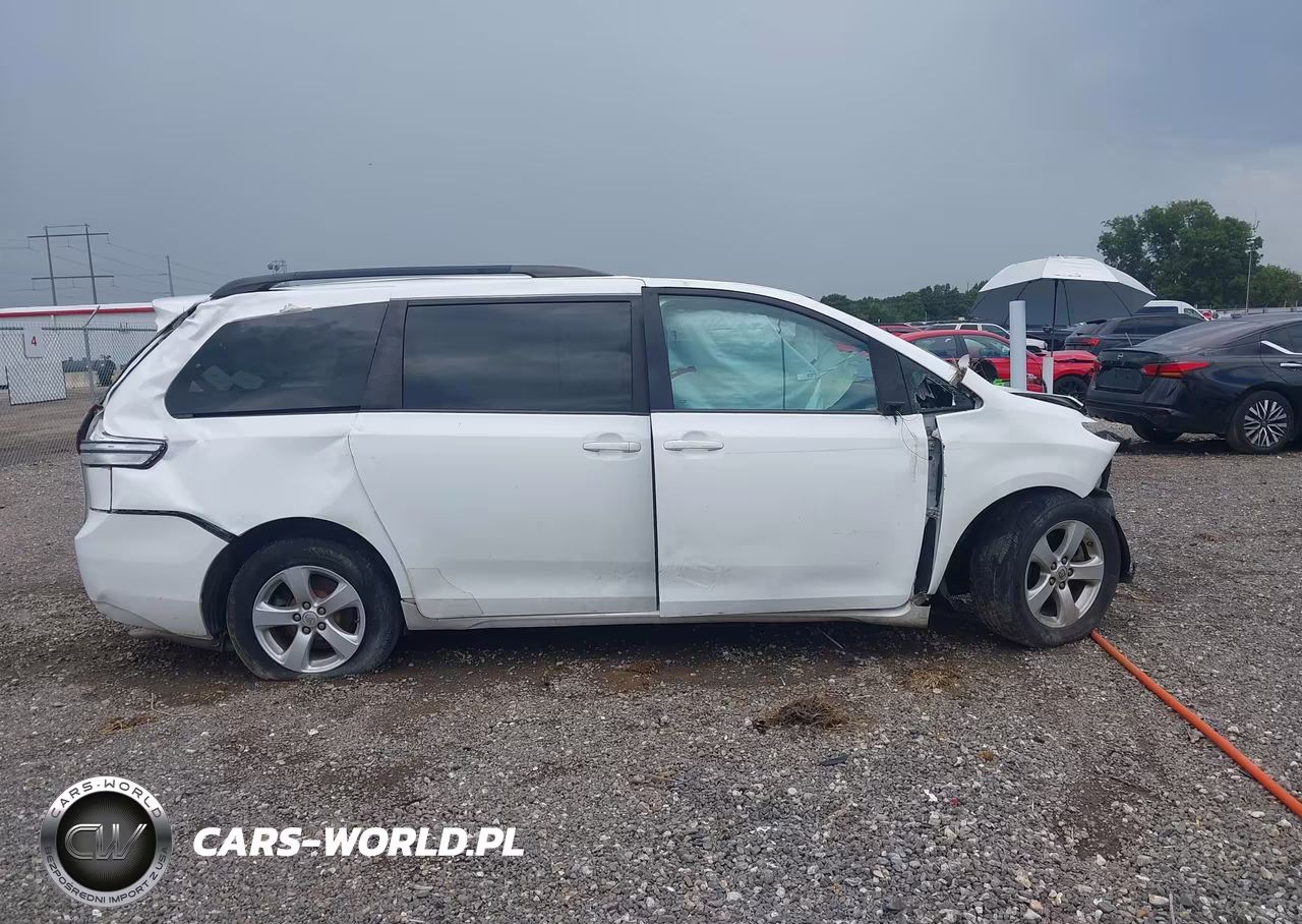 2016 Toyota Sienna Le 8 Passenger VIN:5TDKK3DCXGS766026 - 13