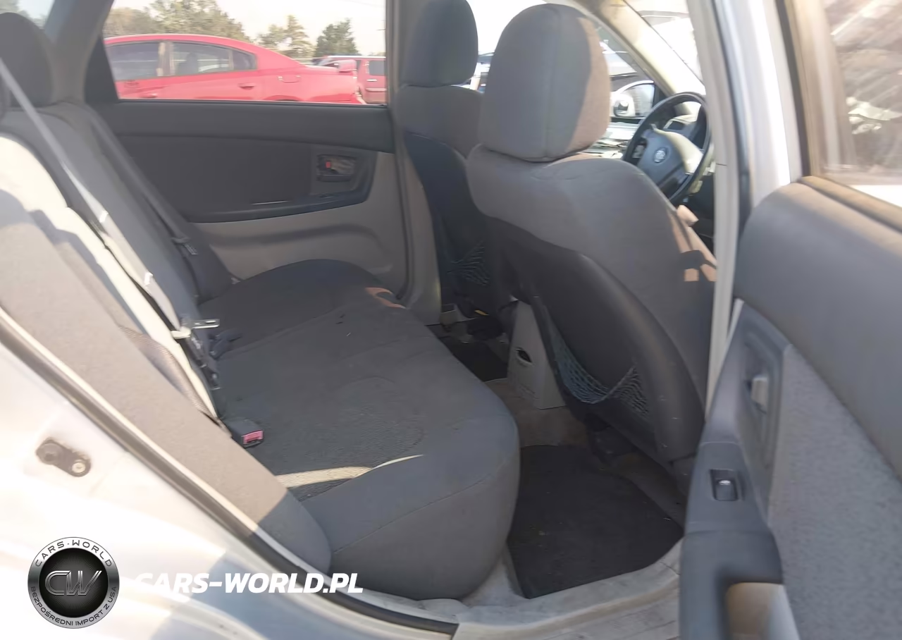 2006 Kia Spectra5 VIN:KNAFE161665266276 - 8