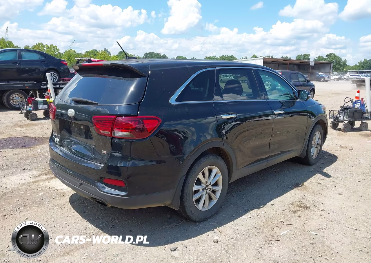 2019 Kia Sorento 2.4L L VIN:5XYPG4A37KG576319 - 4