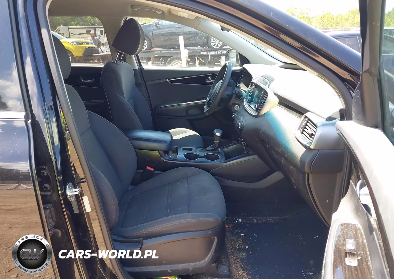 2019 Kia Sorento 2.4L L VIN:5XYPG4A37KG576319 - 5