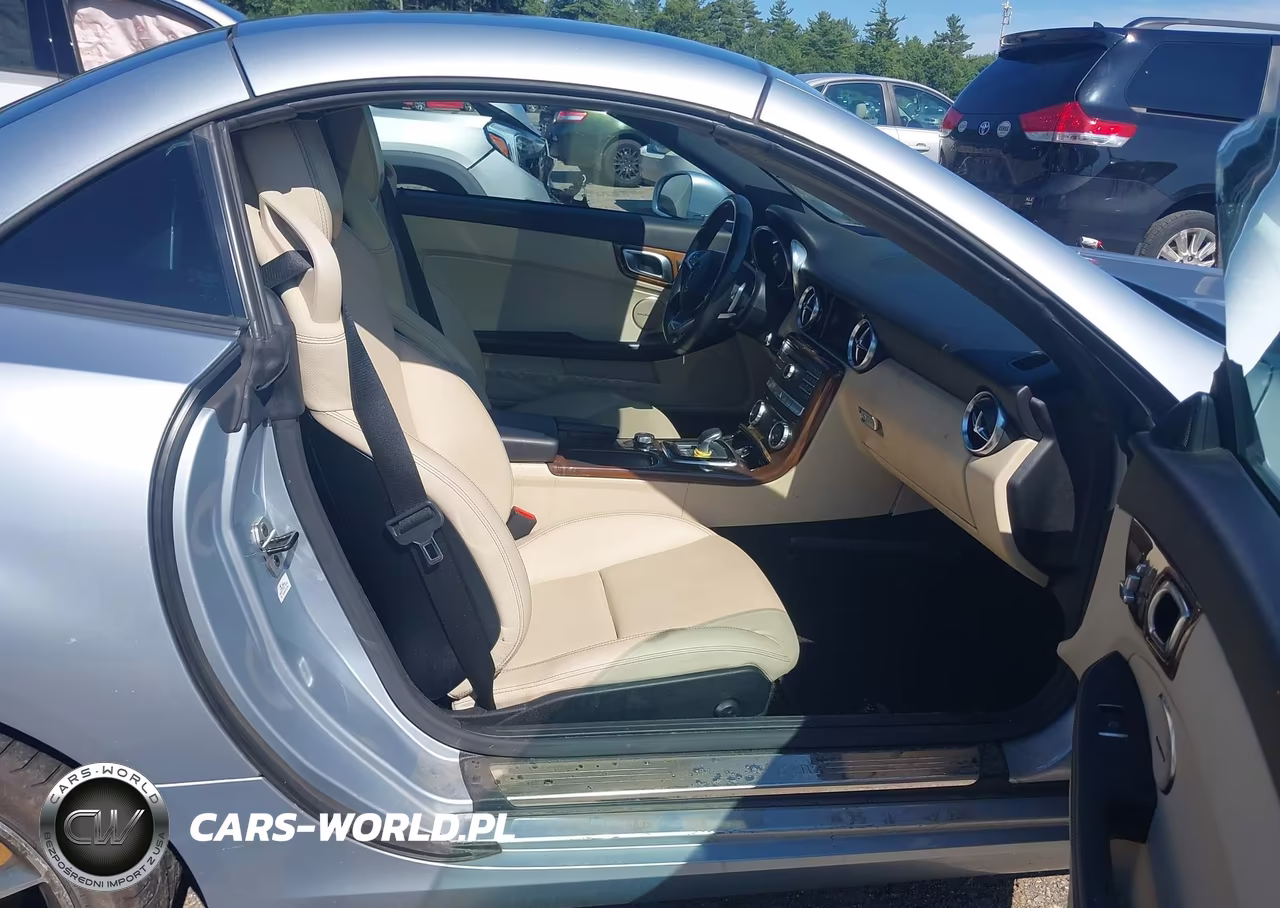 2017 Mercedes-Benz Slc 300 VIN:WDDPK3JA0HF137536 - 5