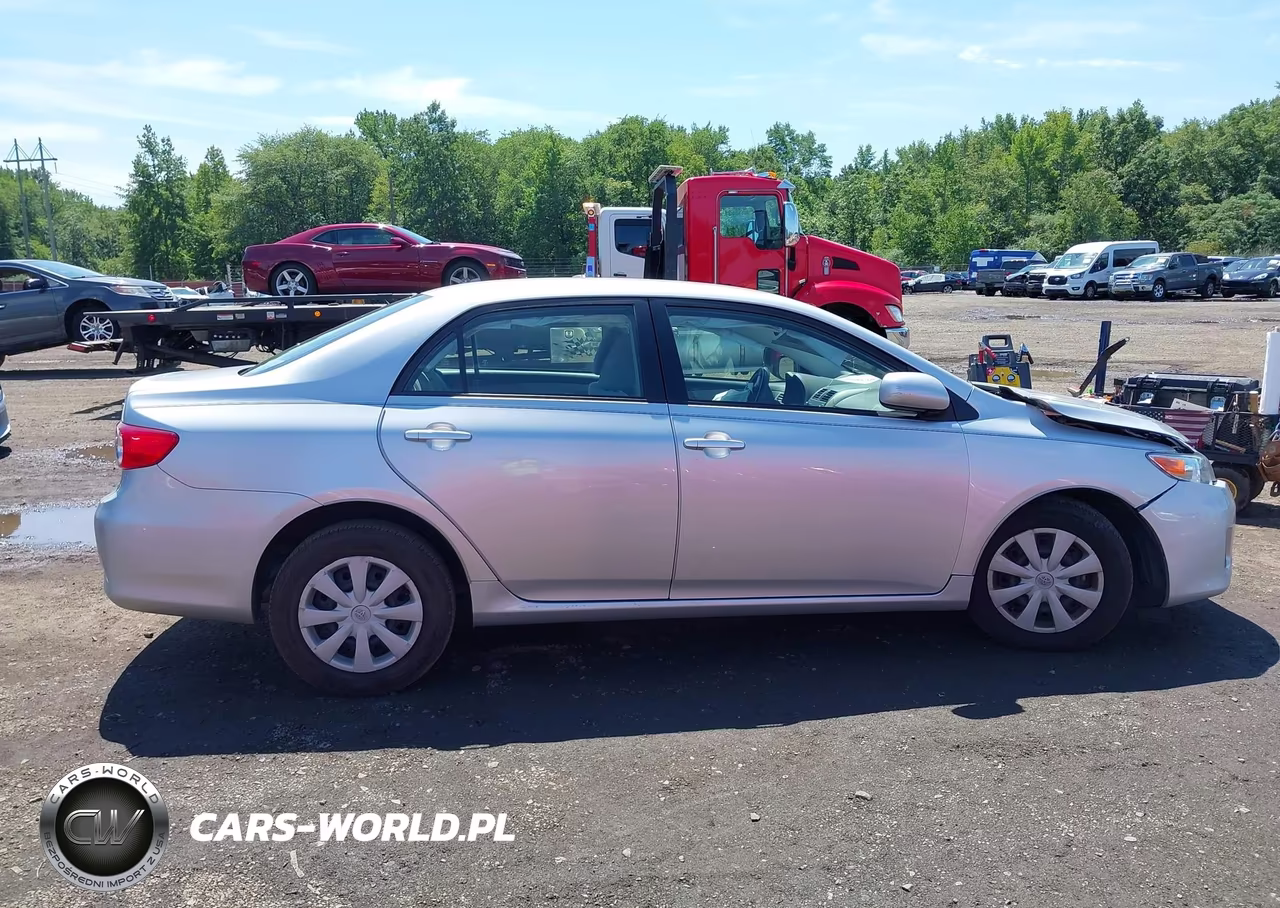 2011 Toyota Corolla Le VIN:JTDBU4EE4BJ101838 - 13