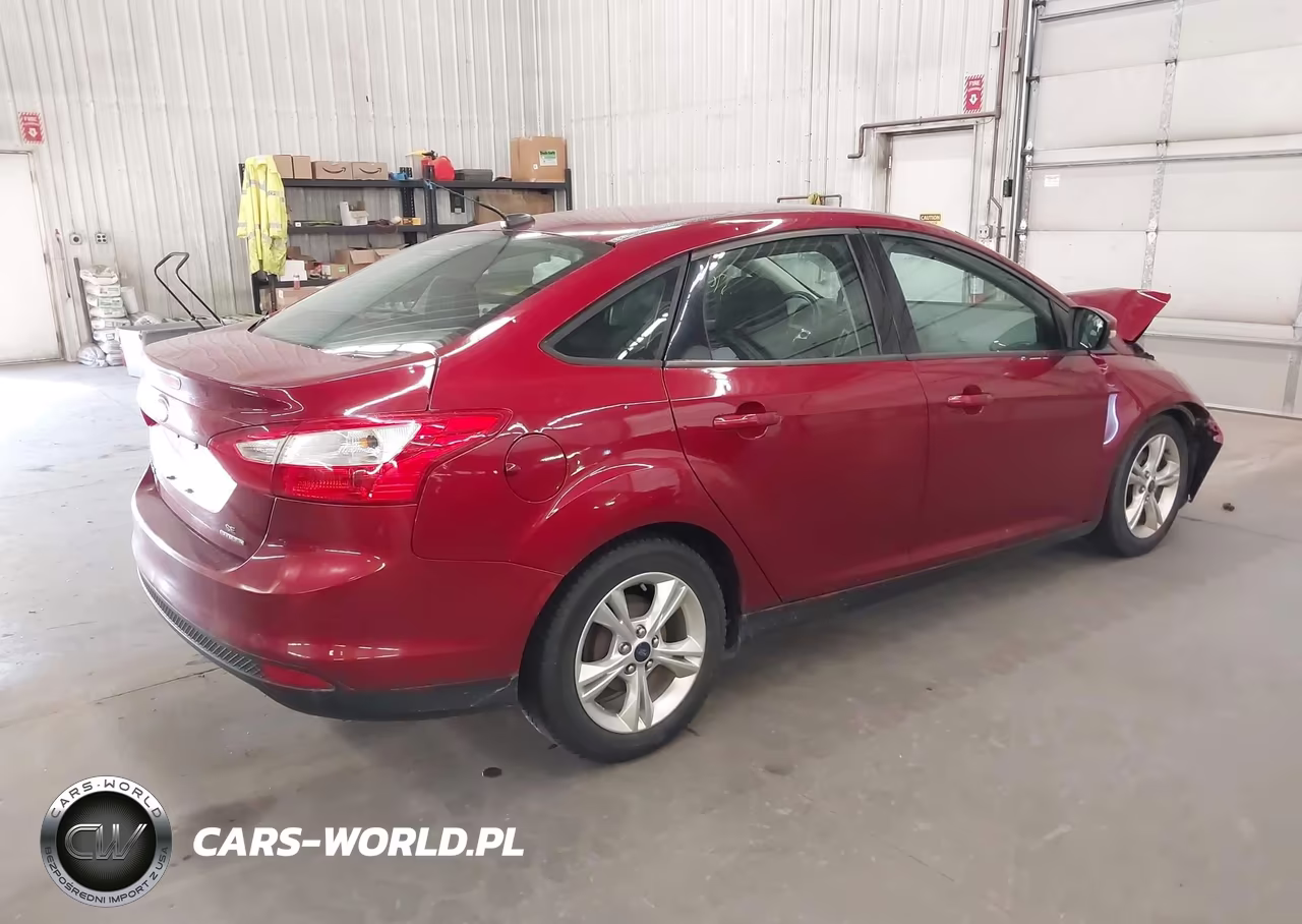 2013 Ford Focus Se VIN:1FADP3F20DL261873 - 4