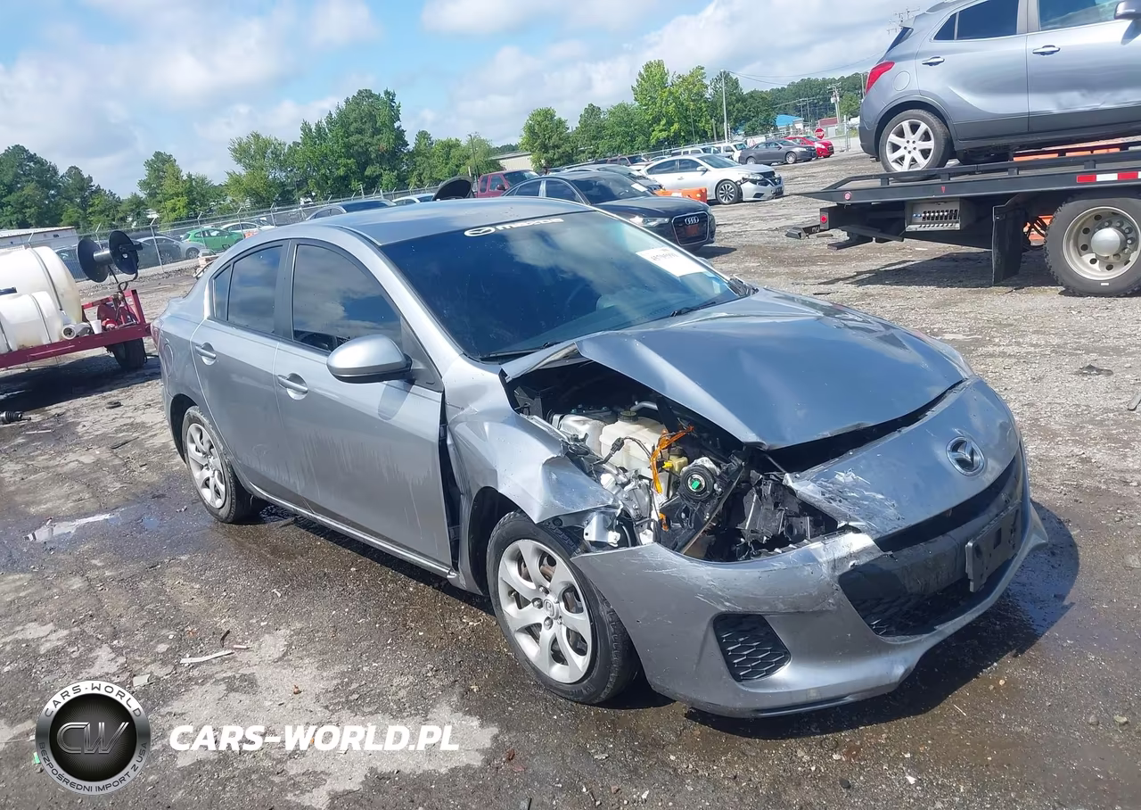 2013 Mazda 3 I
