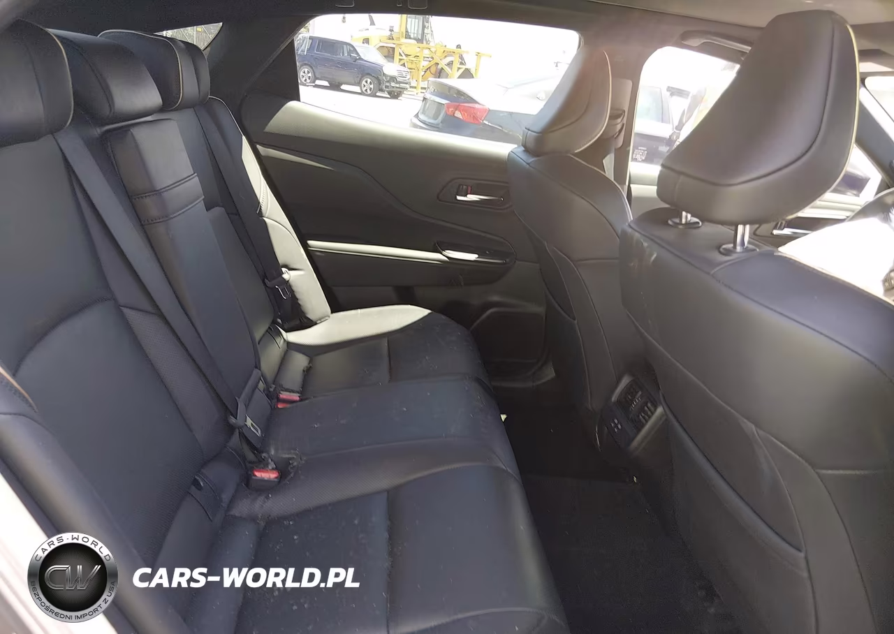 2023 Toyota Crown Limited VIN:JTDAAAAF2P3017174 - 8