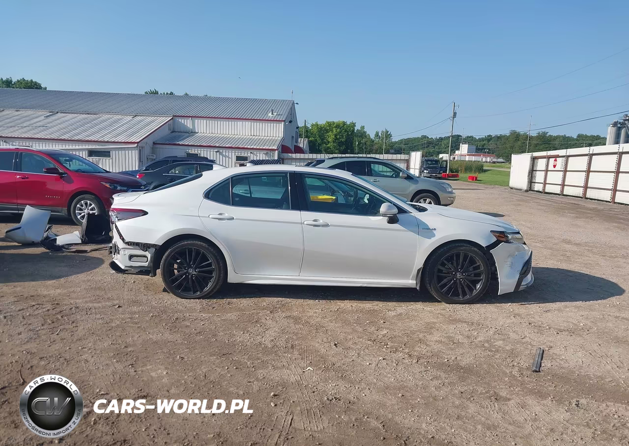 2021 Toyota Camry Xse Hybrid VIN:4T1K31AK1MU568953 - 14