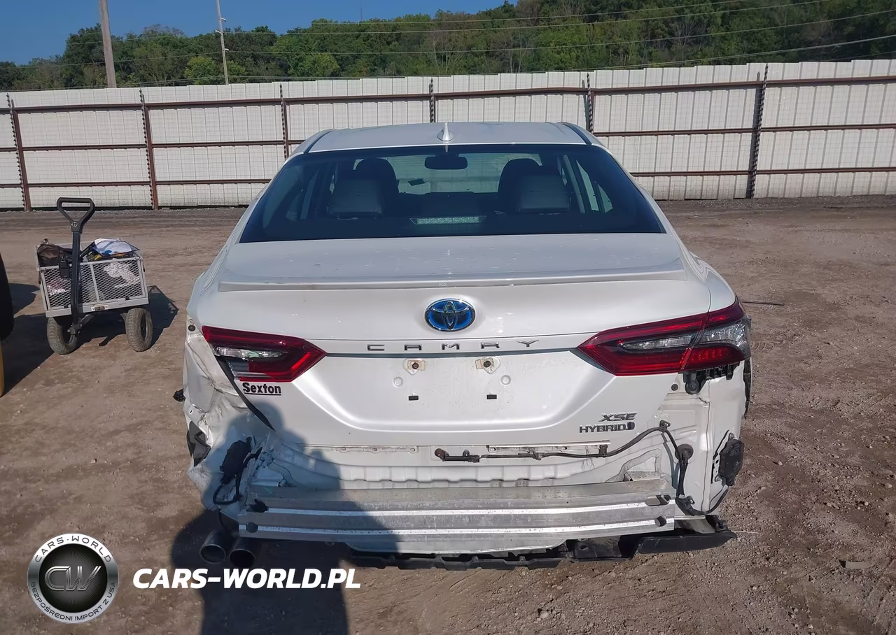 2021 Toyota Camry Xse Hybrid VIN:4T1K31AK1MU568953 - 17