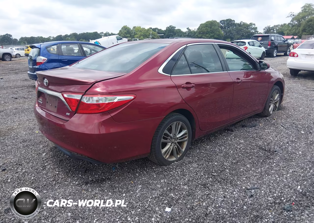 2016 Toyota Camry Se VIN:4T1BF1FK0GU579544 - 4