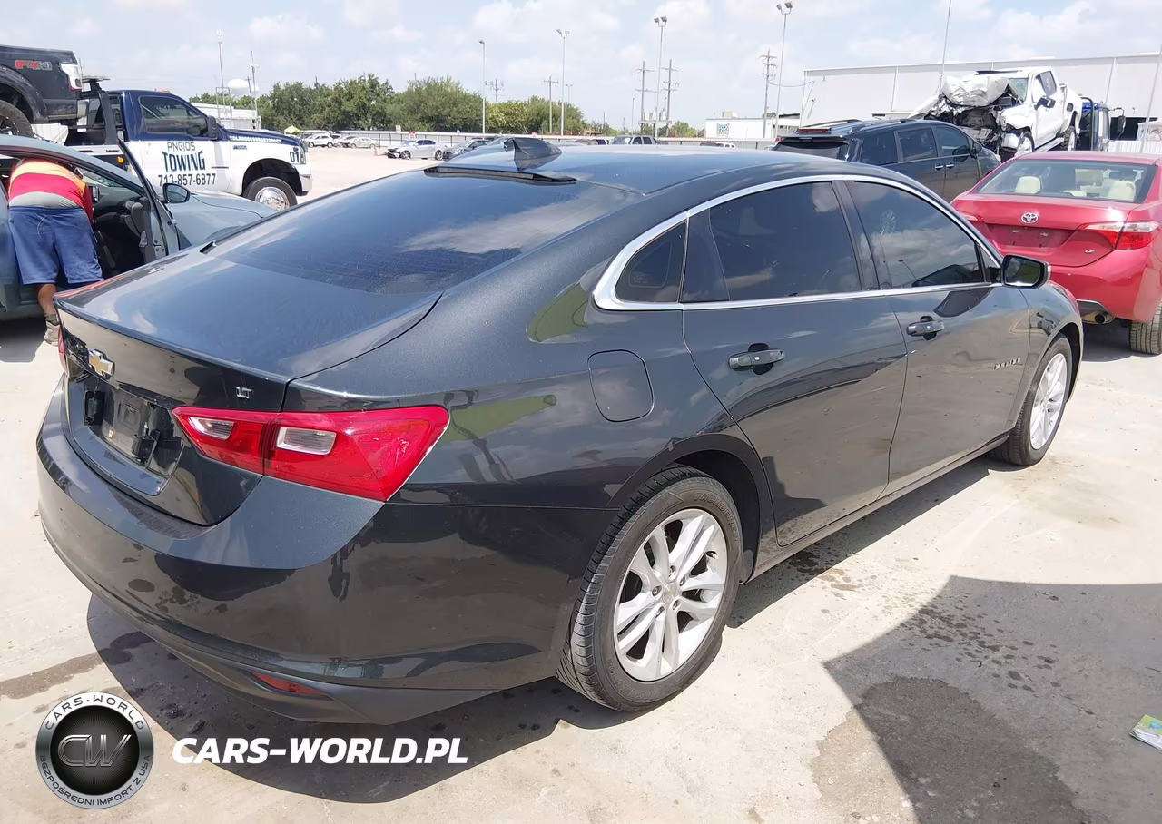 2018 Chevrolet Malibu Lt VIN:1G1ZD5ST9JF243569 - 4