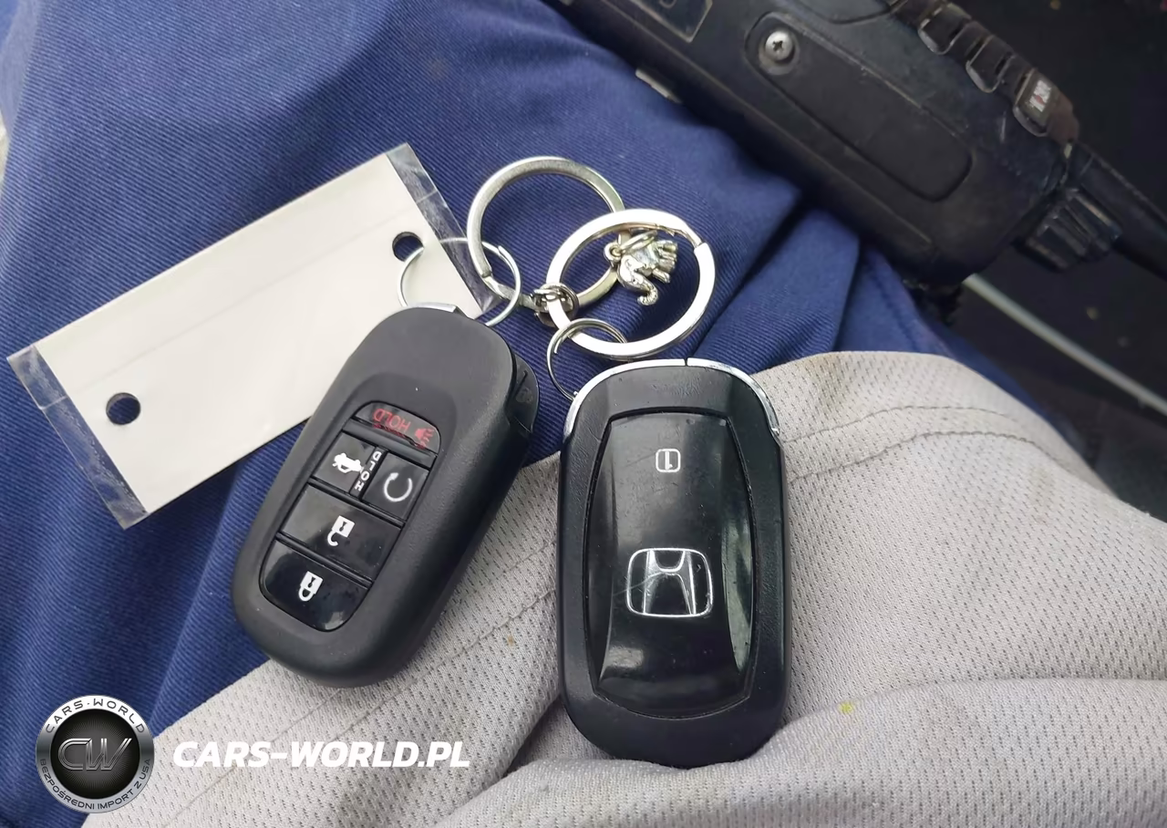 2023 Honda Accord Hybrid Sport-L VIN:1HGCY2F7XPA018565 - 11