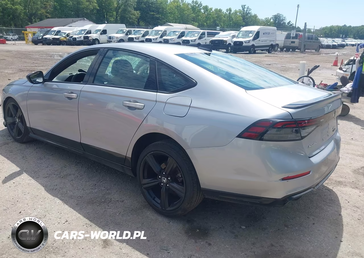 2023 Honda Accord Hybrid Sport-L VIN:1HGCY2F7XPA018565 - 3