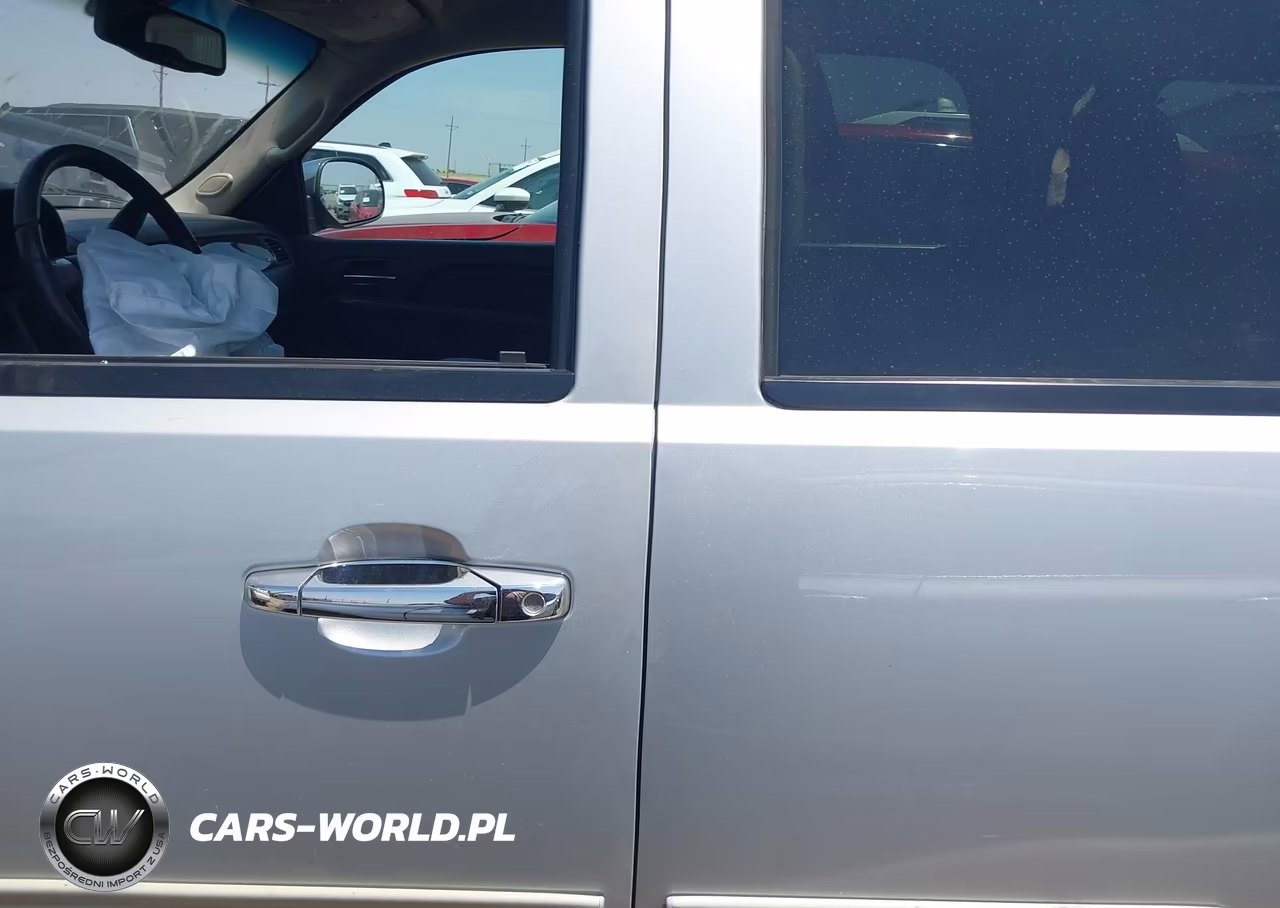 2013 Chevrolet Tahoe Ls VIN:1GNSCAE09DR309425 - 15