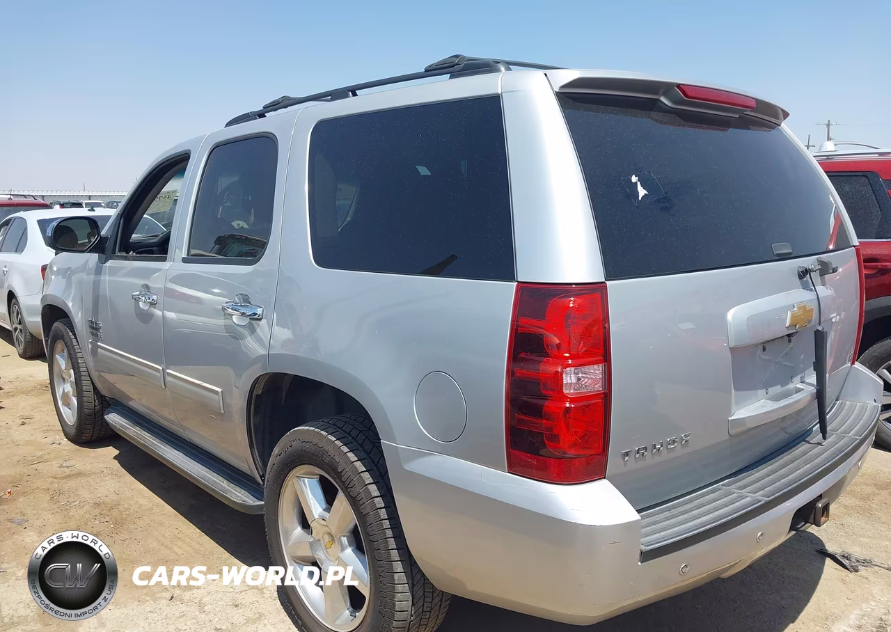 2013 Chevrolet Tahoe Ls VIN:1GNSCAE09DR309425 - 3
