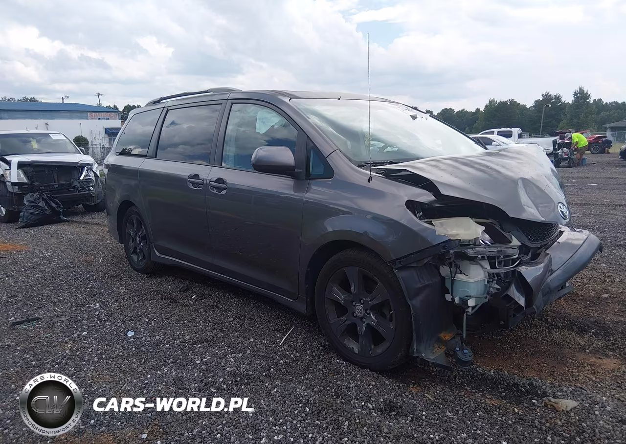 2011 Toyota Sienna Se
