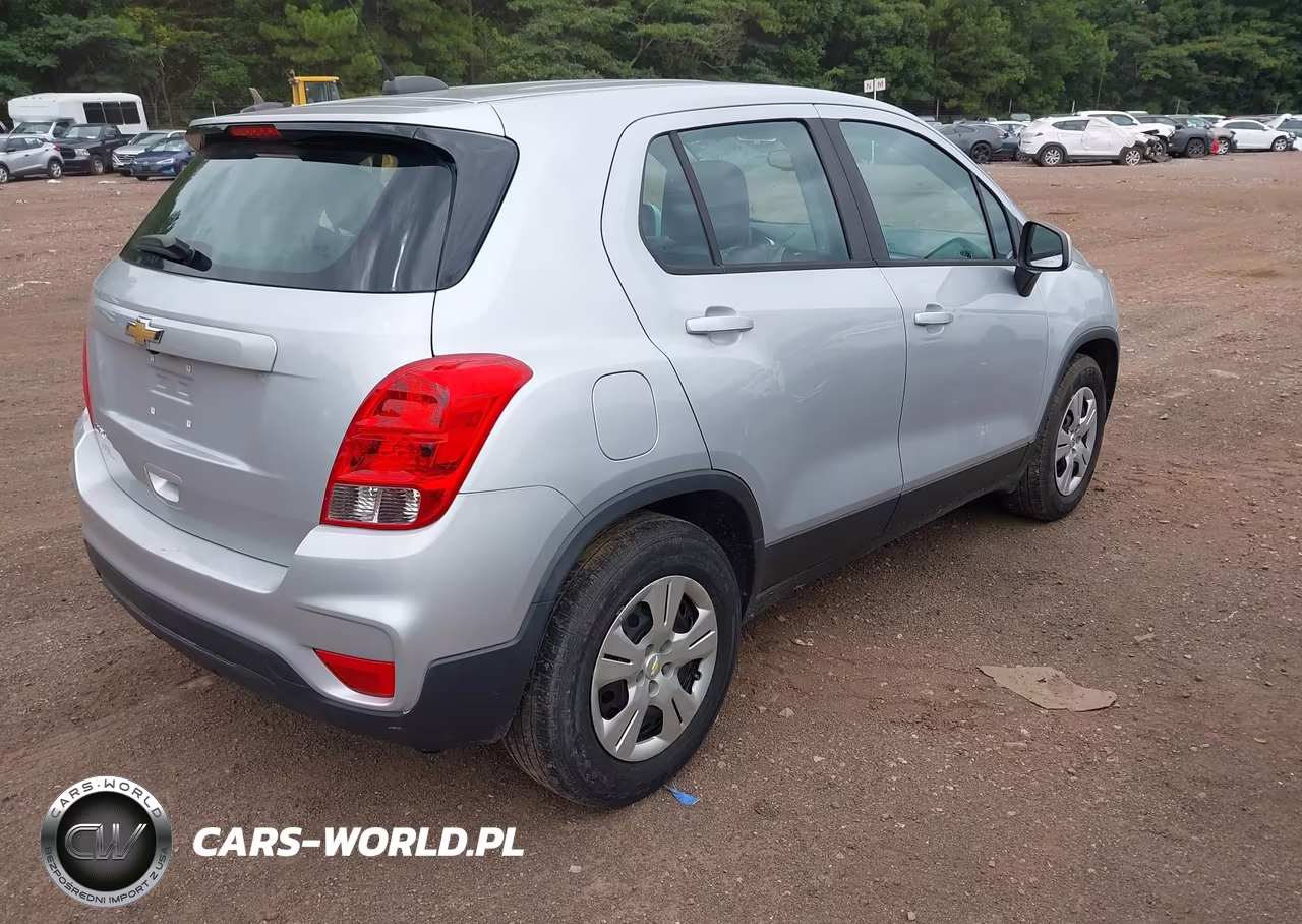 2019 Chevrolet Trax Ls VIN:3GNCJKSB2KL107777 - 4
