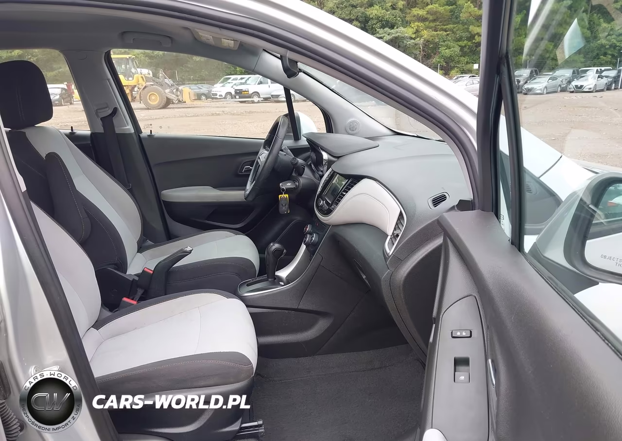 2019 Chevrolet Trax Ls VIN:3GNCJKSB2KL107777 - 5