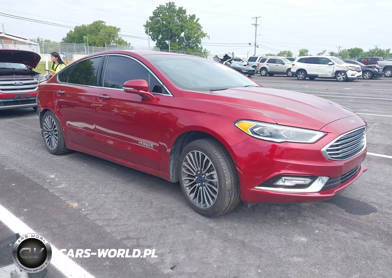 2017 Ford Fusion Hybrid Titanium – zdjęcie 1 z 19