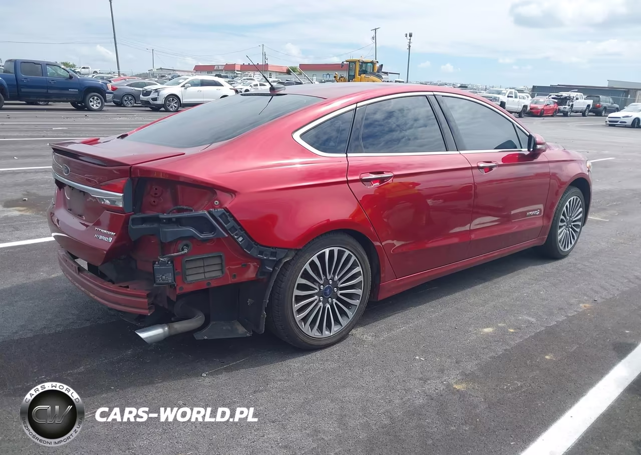 2017 Ford Fusion Hybrid Titanium VIN:3FA6P0RU5HR371927 - 4