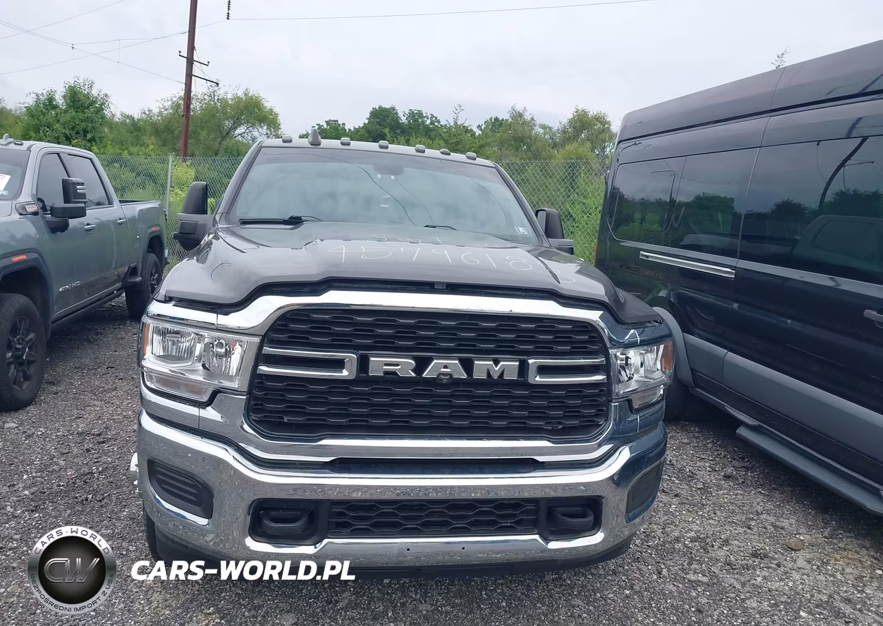 2023 Ram 3500 Tradesman 4X4 8' Box VIN:3C63RRGL2PG624970 - 11