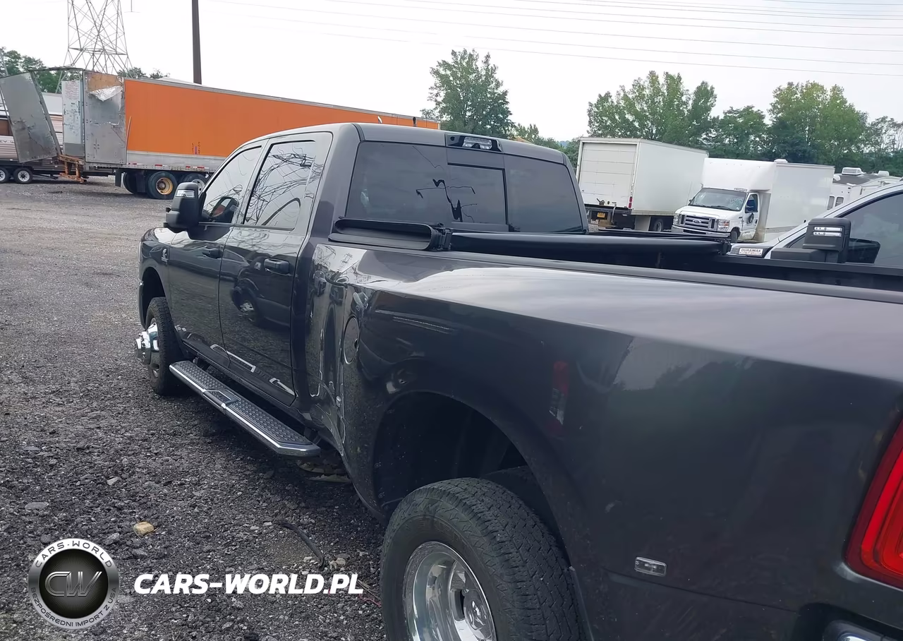2023 Ram 3500 Tradesman 4X4 8' Box VIN:3C63RRGL2PG624970 - 3