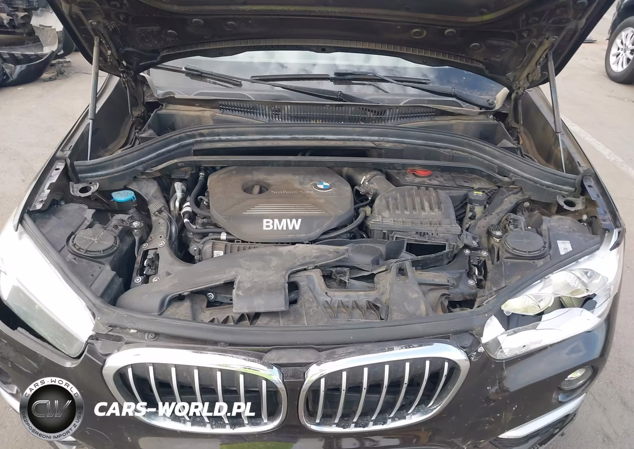 2018 BMW X1 xDrive28I VIN:WBXHT3C33J3H33165 - 10
