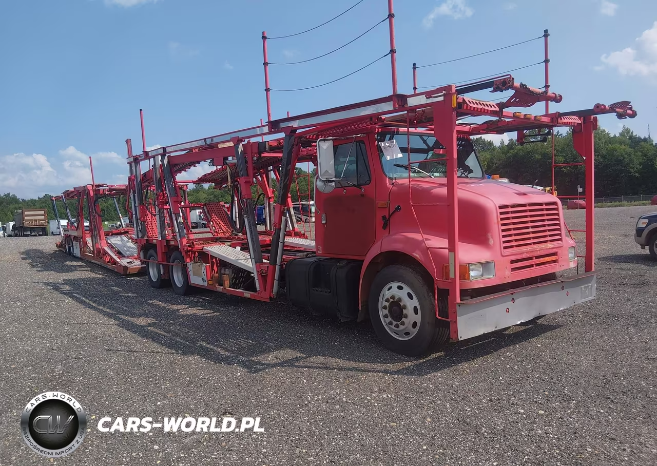 2000 International 8000 8100 – zdjęcie 1 z 17