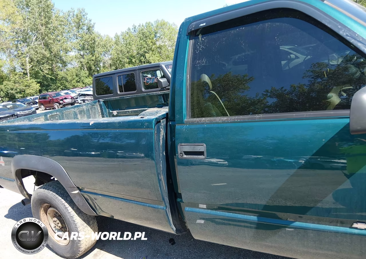 2000 Chevrolet K2500 VIN:1GCGK24J6YR215882 - 13