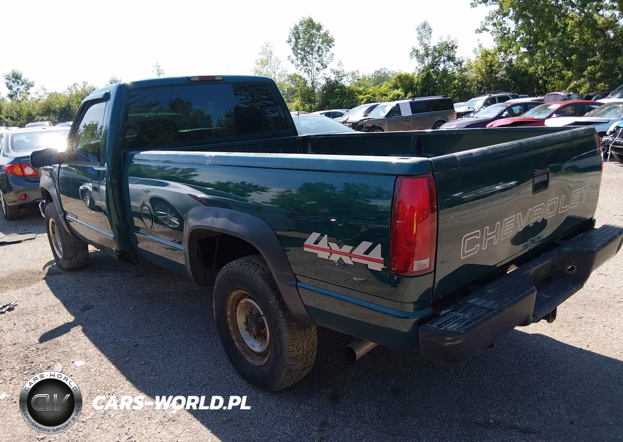 2000 Chevrolet K2500 VIN:1GCGK24J6YR215882 - 3