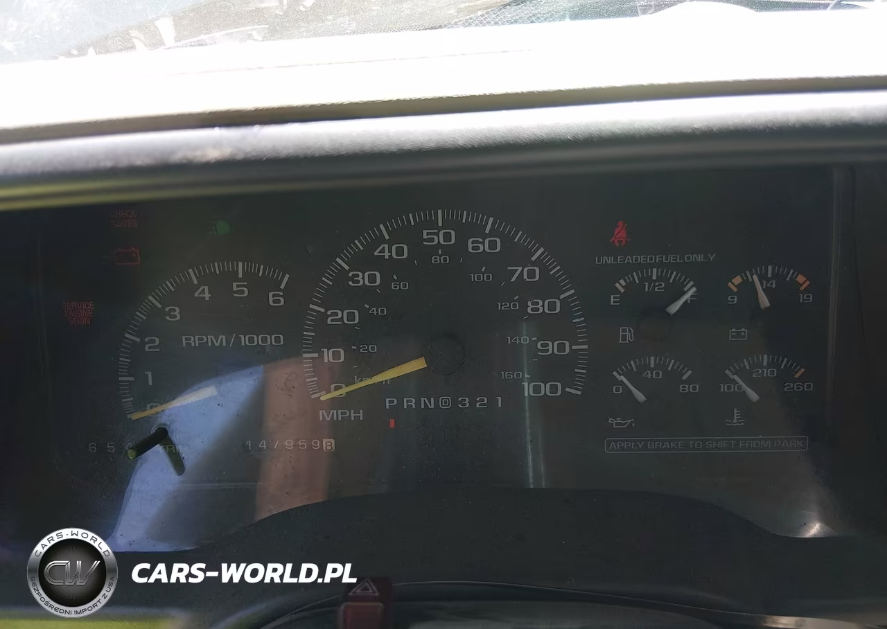 2000 Chevrolet K2500 VIN:1GCGK24J6YR215882 - 7