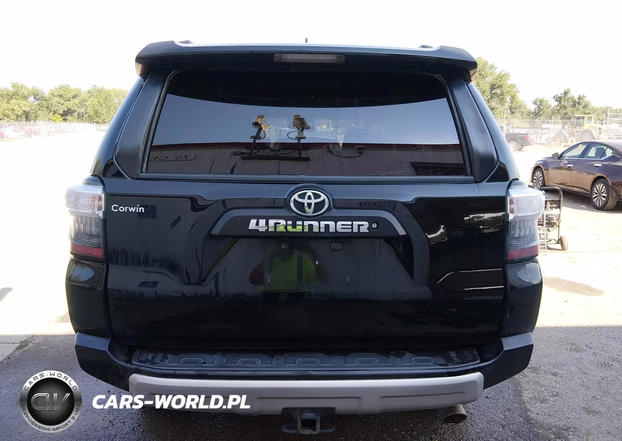 2018 Toyota 4Runner Trd Off Road VIN:JTEBU5JRXJ5562091 - 17
