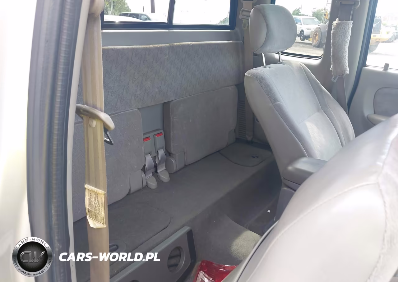 2004 Toyota Tacoma VIN:5TEWM72N84Z362857 - 8