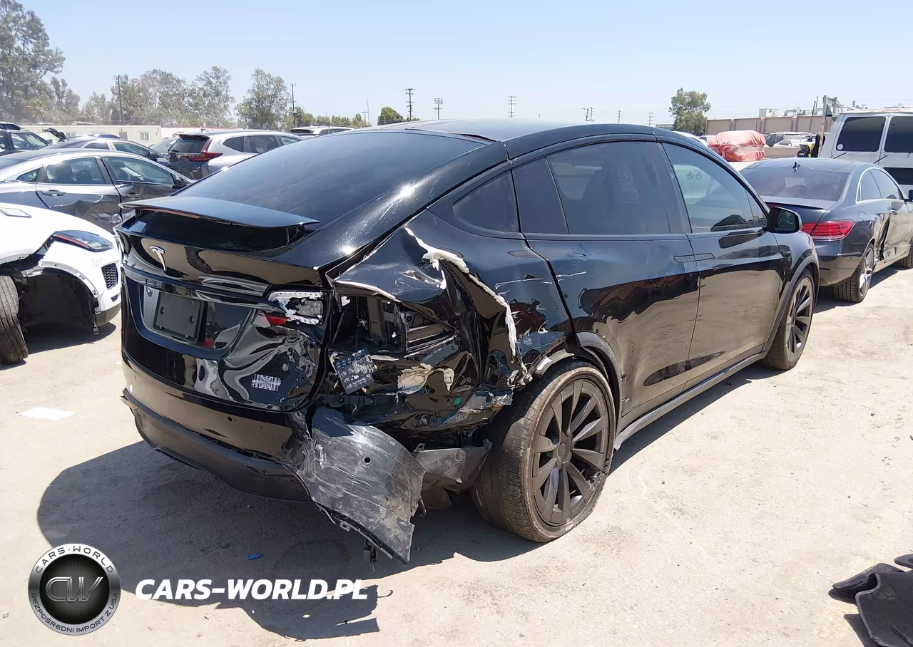 2022 Tesla Model X Plaid Tri Motor All-Wheel Drive VIN:7SAXCBE69NF357171 - 4