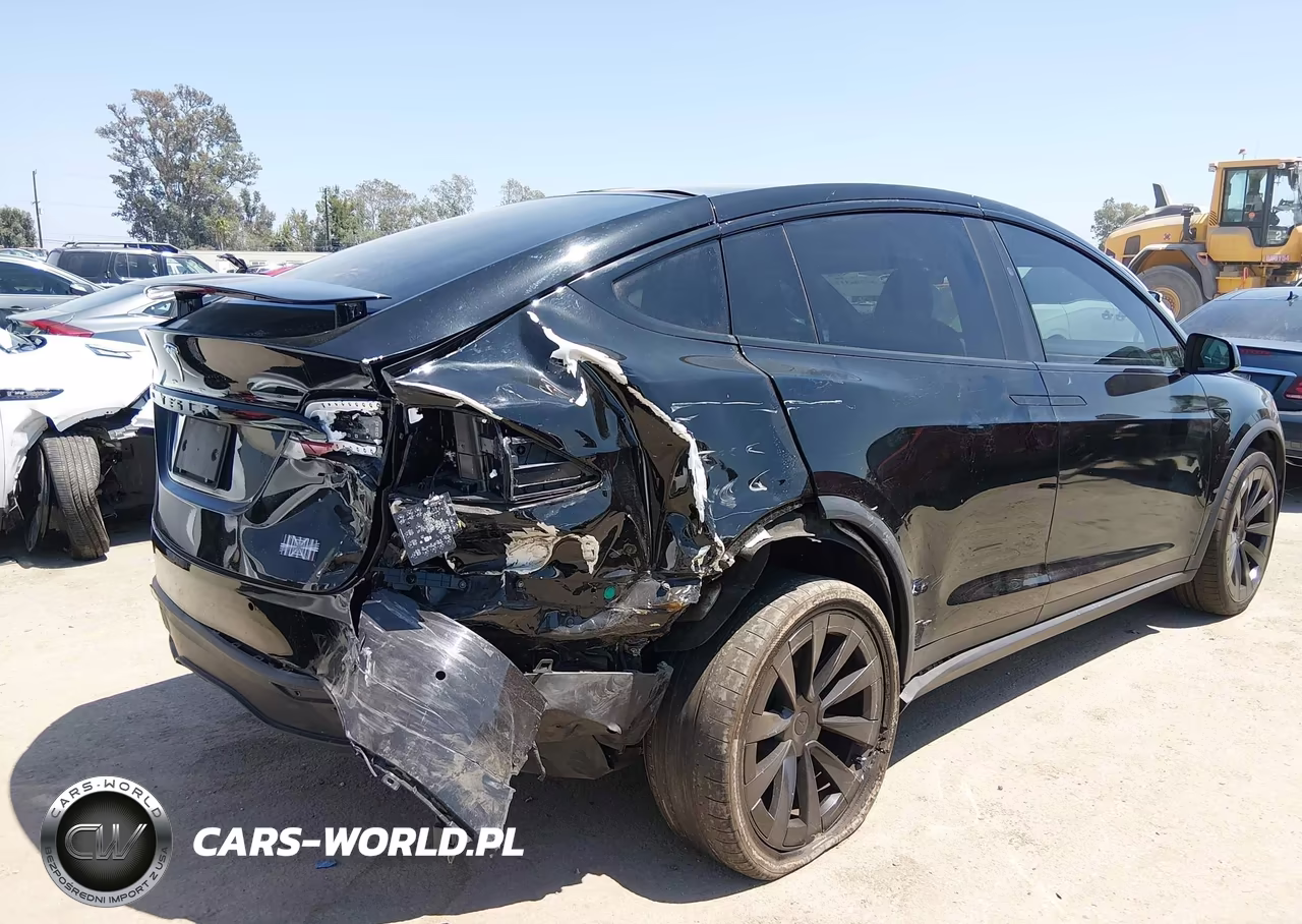 2022 Tesla Model X Plaid Tri Motor All-Wheel Drive VIN:7SAXCBE69NF357171 - 6