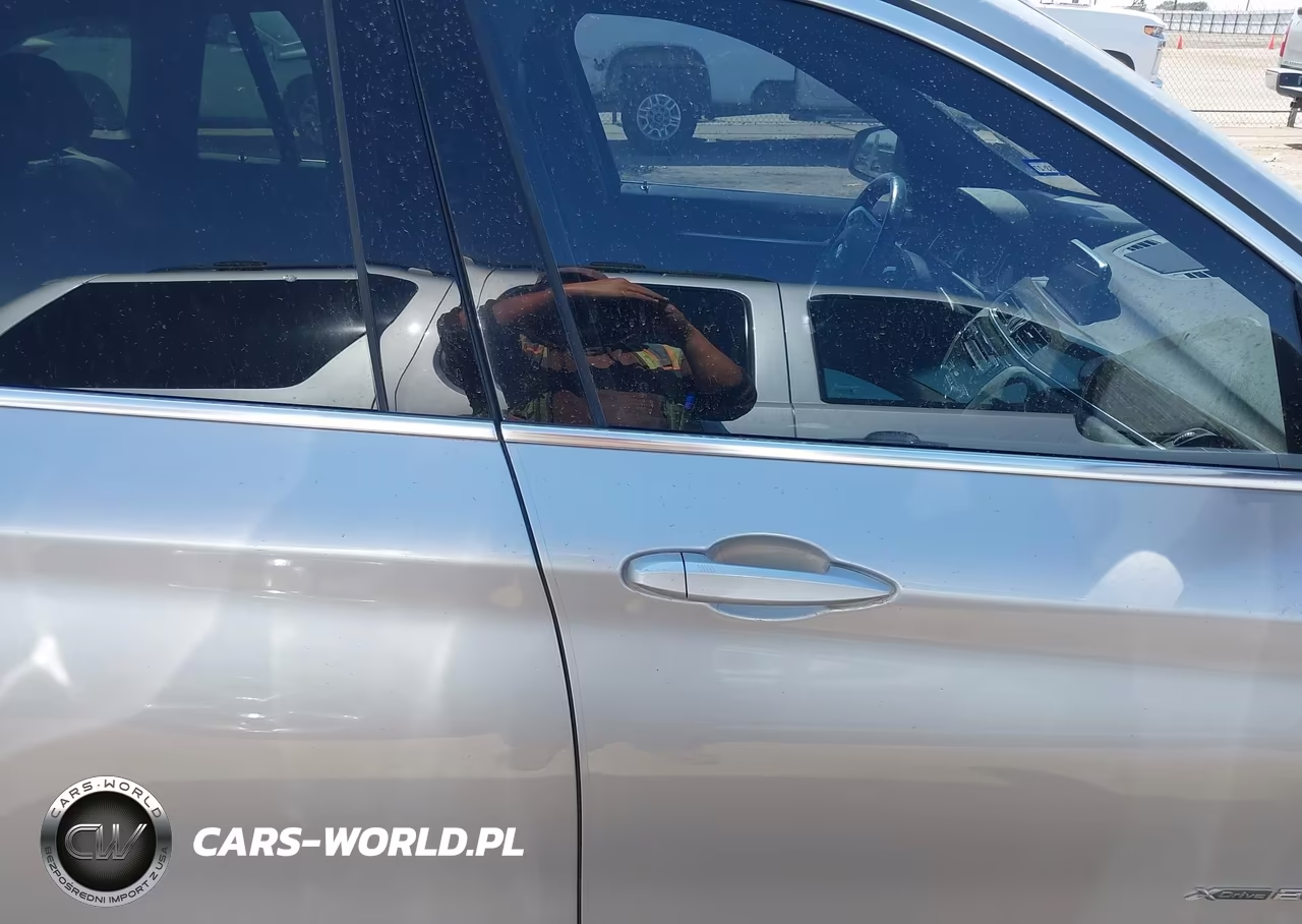 2018 BMW X1 xDrive28I VIN:WBXHT3C36J5K24382 - 13