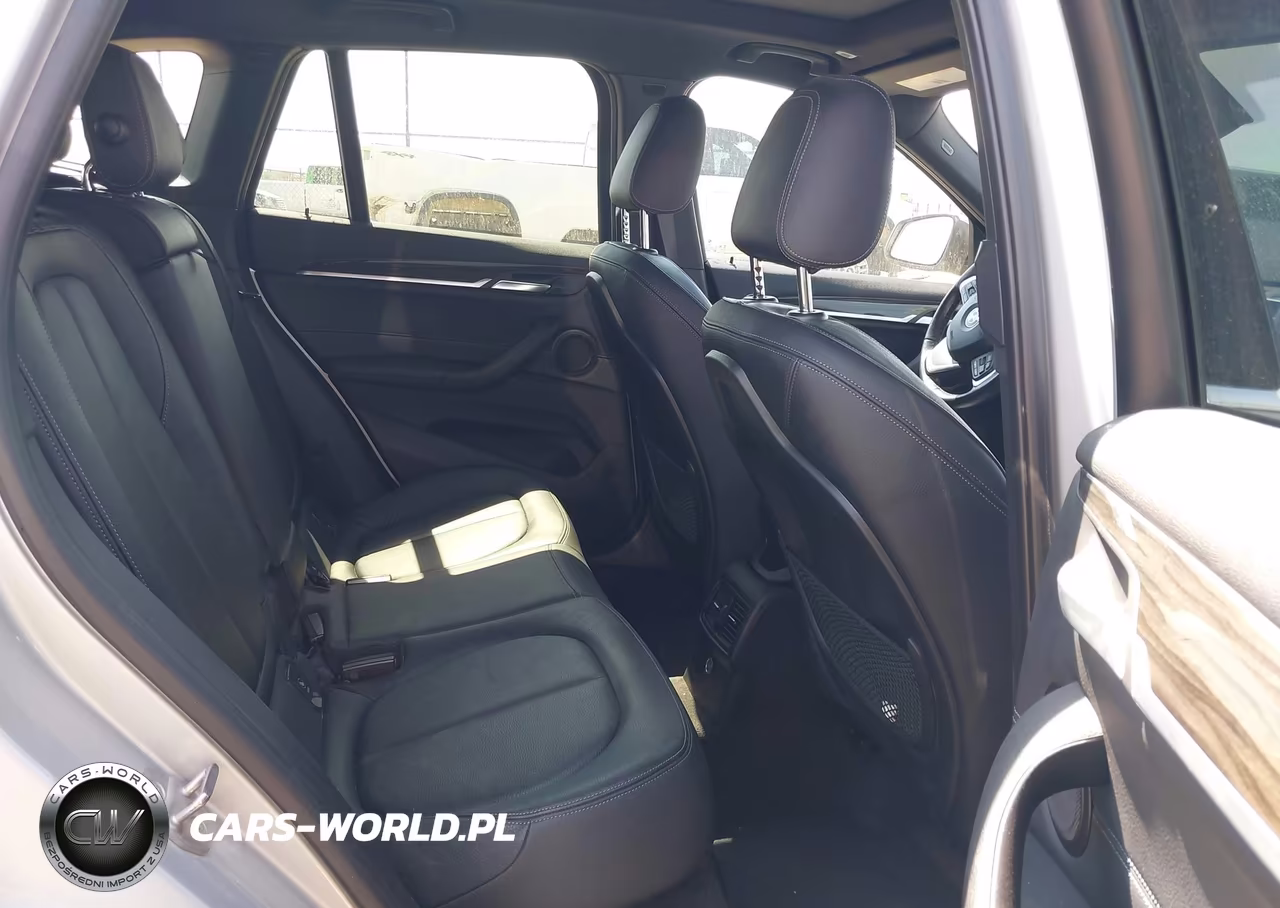 2018 BMW X1 xDrive28I VIN:WBXHT3C36J5K24382 - 8